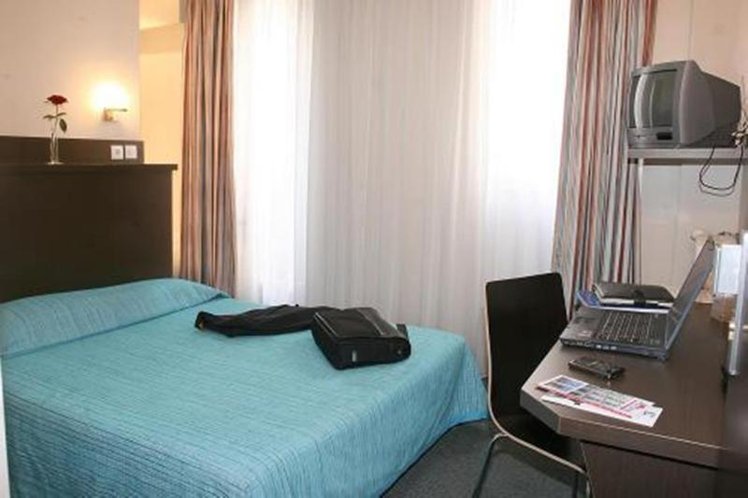 DOUBLE STANDARD Room