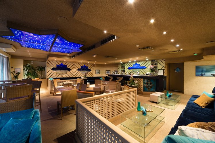 Bar