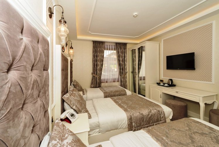 TRIPLE STANDARD Room