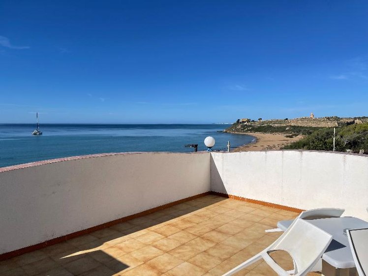 QUADRUPLE SEA VIEW Room