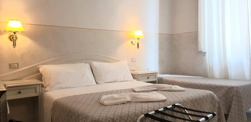 DOUBLE STANDARD Room