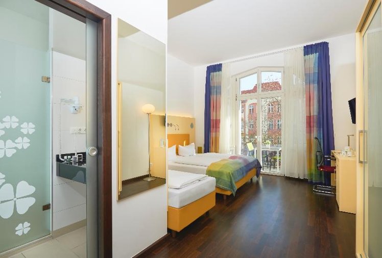 TWIN STANDARD Room