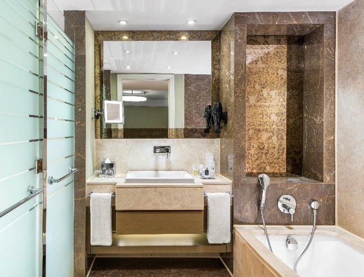 DOUBLE STANDARD Room
