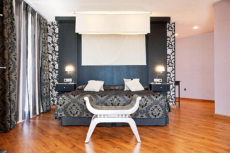 JUNIOR SUITE STANDARD Room