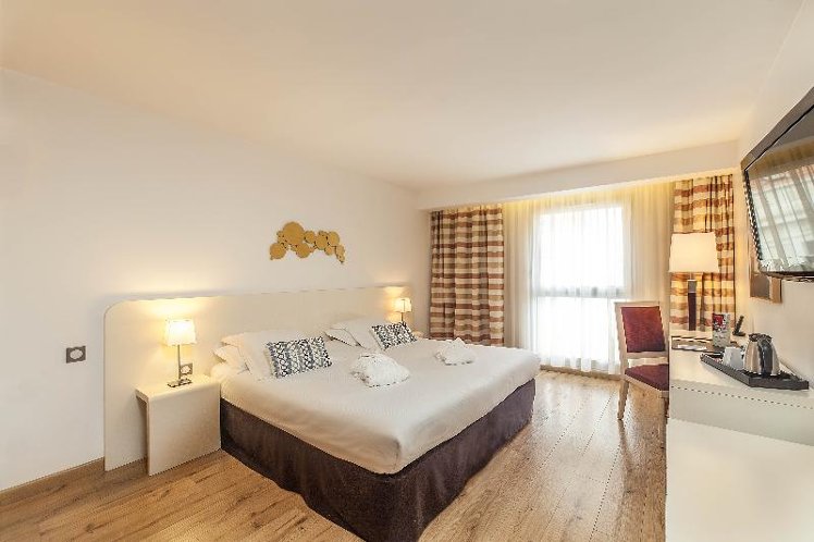 DOUBLE SUPERIOR Room