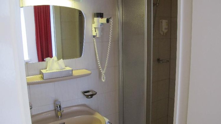 TWIN STANDARD Room