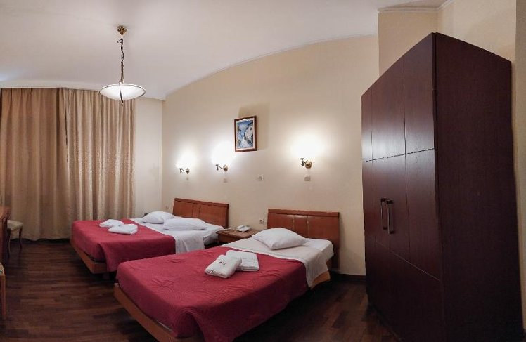 TRIPLE STANDARD Room