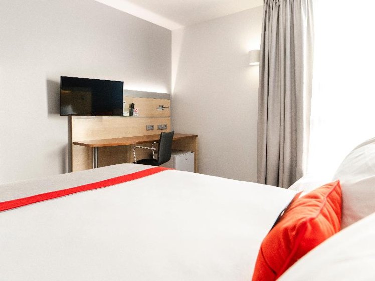 DOUBLE WITH DOUBLE BED Room