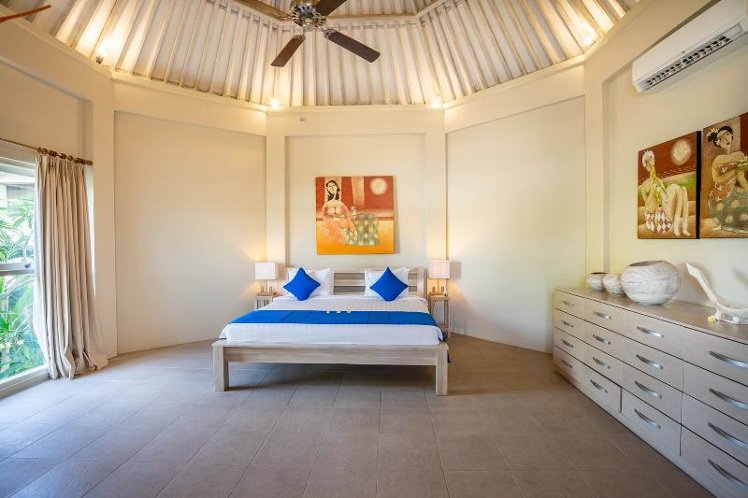 VILLA THREE BEDROOMS Room