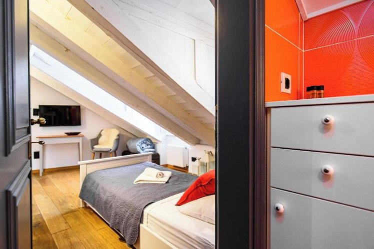 SINGLE STANDARD Room