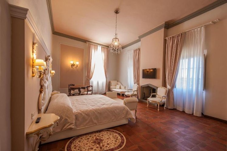 DOUBLE ONE BED Room