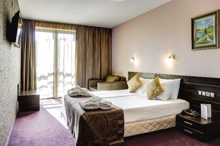 DOUBLE SINGLE USE DELUXE Room