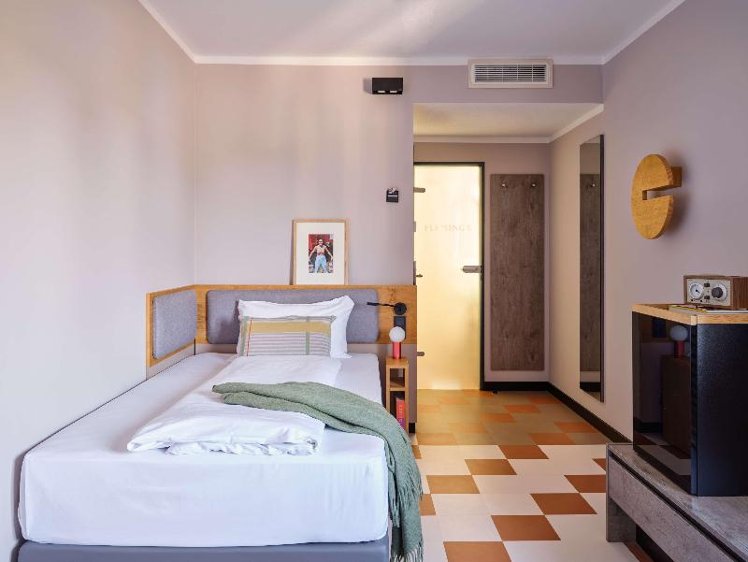 SINGLE SUPERIOR Room