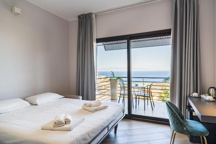 QUADRUPLE TWO QUEEN BEDS Room