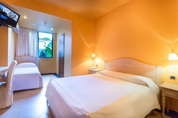 DOUBLE ECONOMY Room