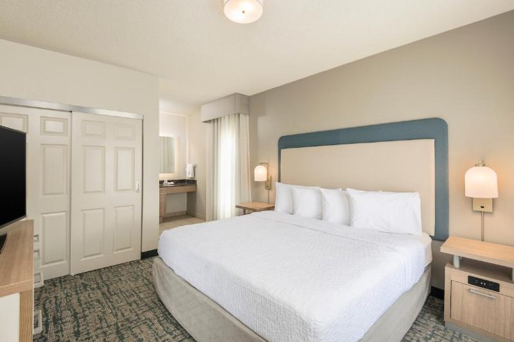 SUITE KING SIZE BED Room