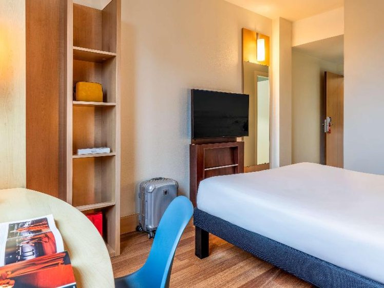 DOUBLE STANDARD Room
