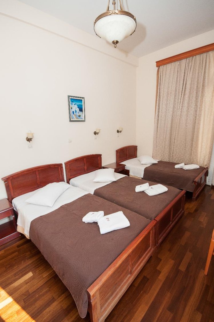 TRIPLE STANDARD Room