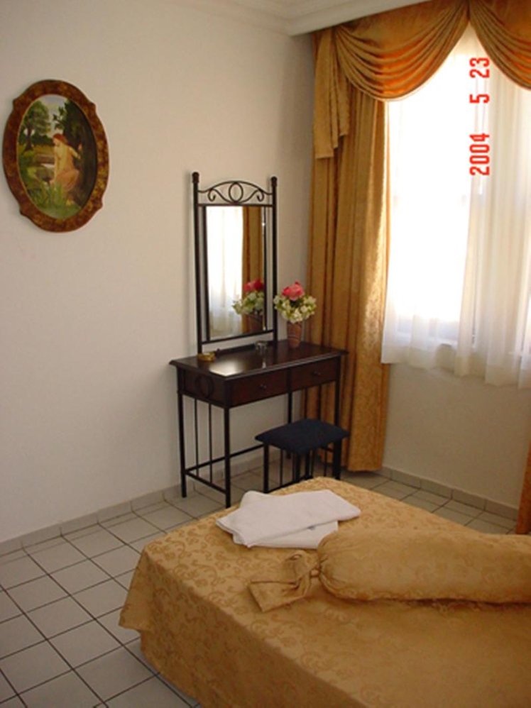DOUBLE SINGLE USE STANDARD Room