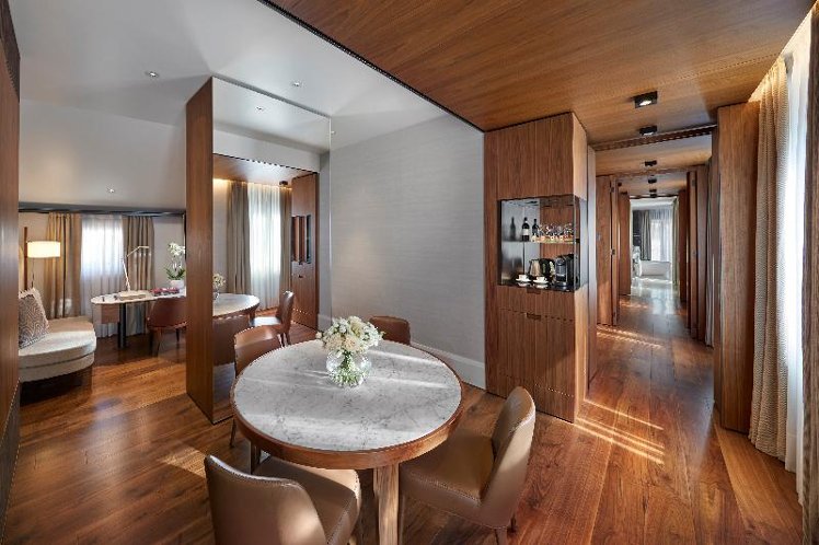 SUITE DELUXE WITH TERRACE Room