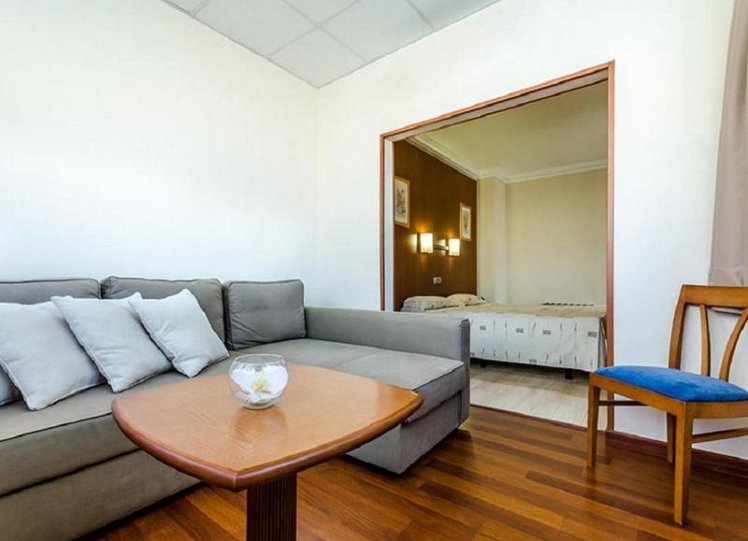 JUNIOR SUITE STANDARD Room