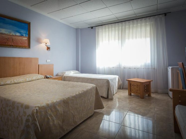 Double or Twin CAPACITY 3 Room