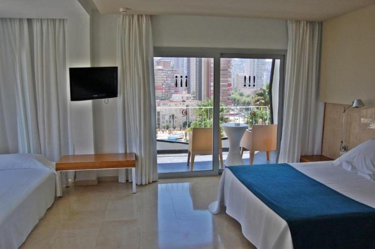 DOUBLE SUPERIOR Room