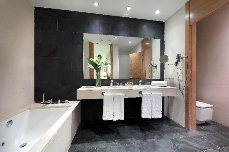 DOUBLE SUPERIOR Room