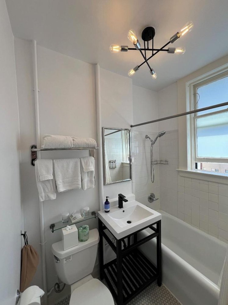 SUITE KING SIZE BED Room