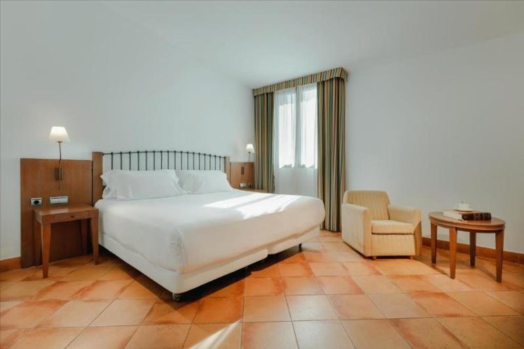 DOUBLE SUPERIOR Room
