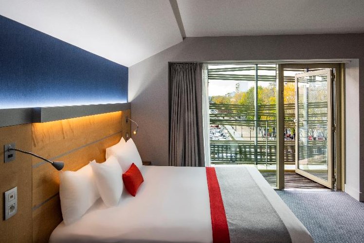 SUITE WITH VIEWS Room
