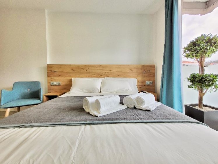 DOUBLE WITH BALCONY Room