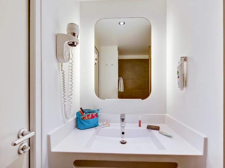 TWIN STANDARD Room