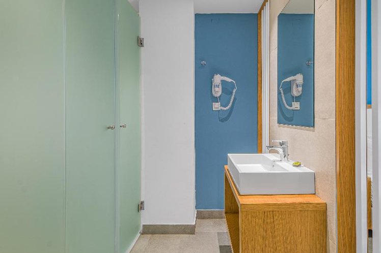 SINGLE STANDARD Room