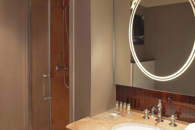 DOUBLE DELUXE Room