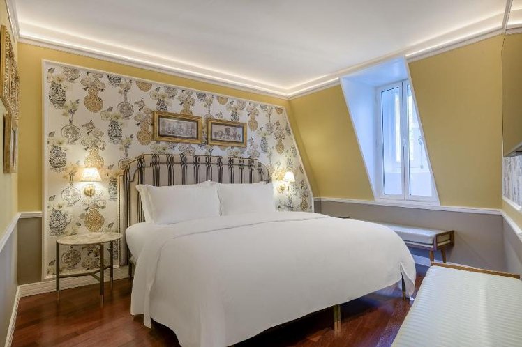 JUNIOR SUITE KING SIZE BED Room