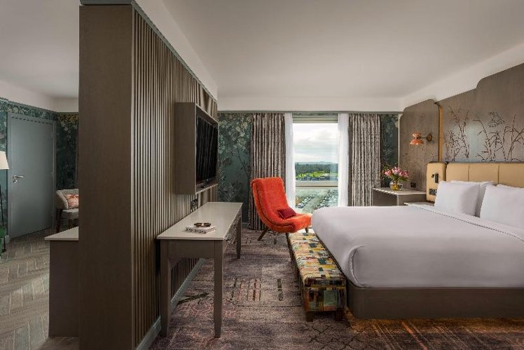 JUNIOR SUITE KING SIZE BED Room