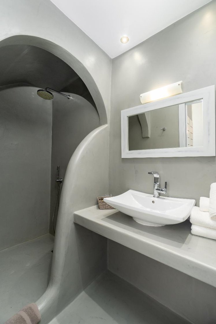Double or Twin DELUXE Room
