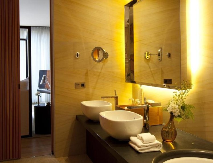 JUNIOR SUITE STANDARD Room