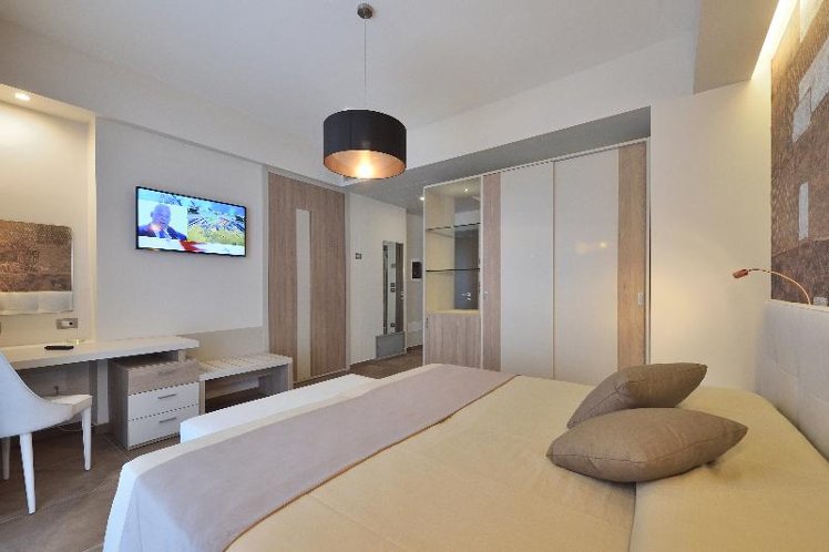 DOUBLE STANDARD Room