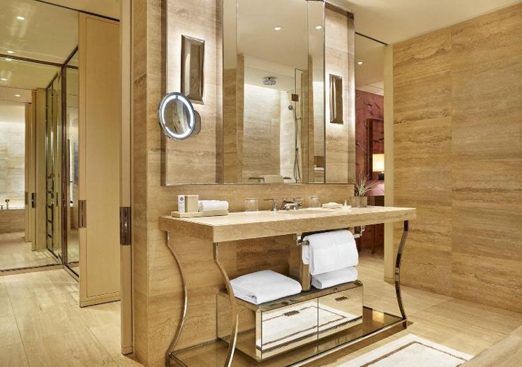 QUADRUPLE DELUXE OCEAN VIEW Room