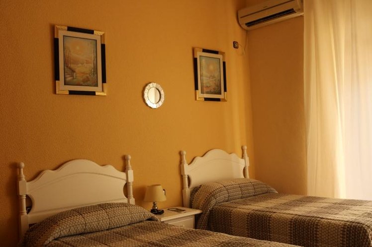 DOUBLE WITH DOUBLE BED Room