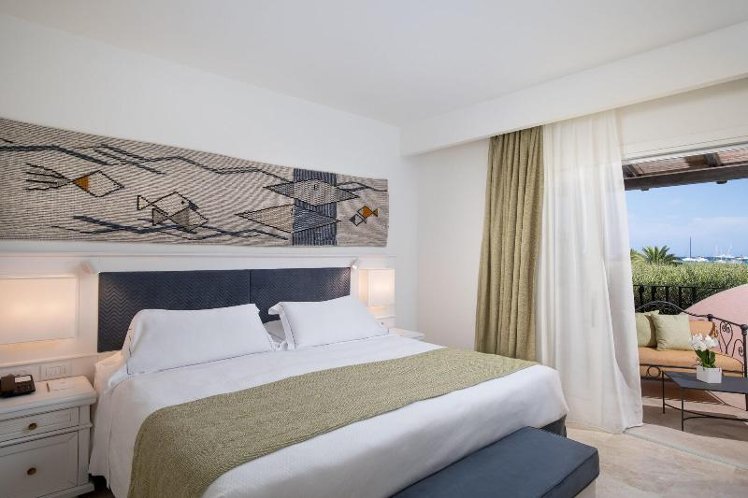 DOUBLE DELUXE SEA VIEW Room