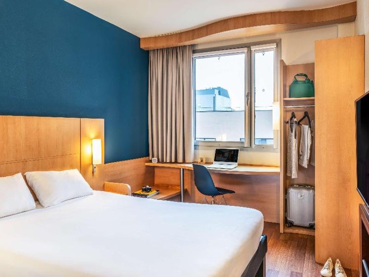 DOUBLE STANDARD Room