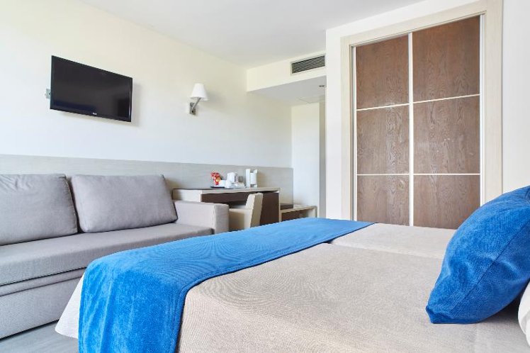 DOUBLE SUPERIOR Room