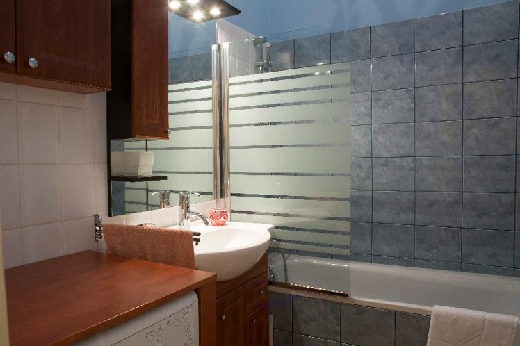 APARTMENT CAPACITY 5 TWO BEDROOMS Room