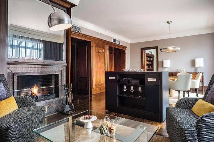 SUITE Presidential Room
