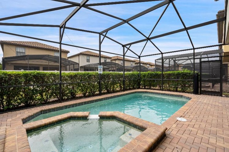 HOME FIVE BEDROOMS WITH PRIVATE POOL Room