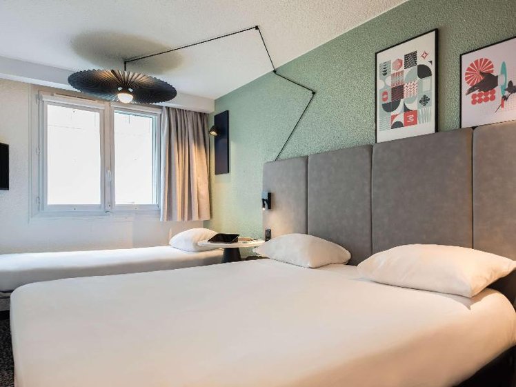 DOUBLE WITH DOUBLE BED Room