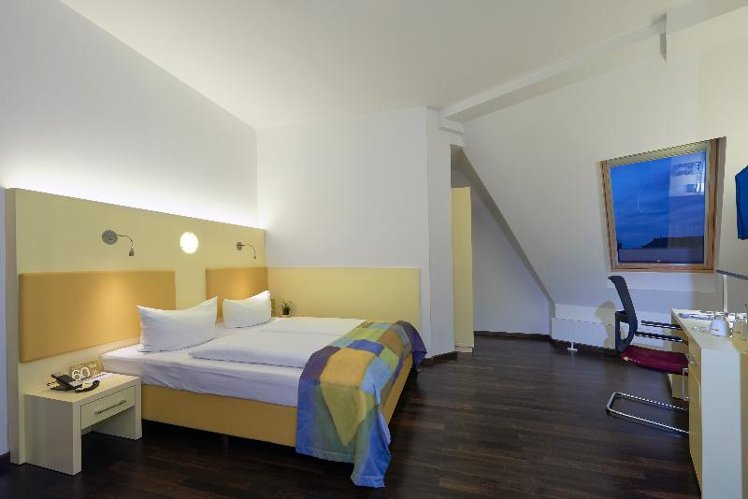TWIN CAPACITY 1 Room